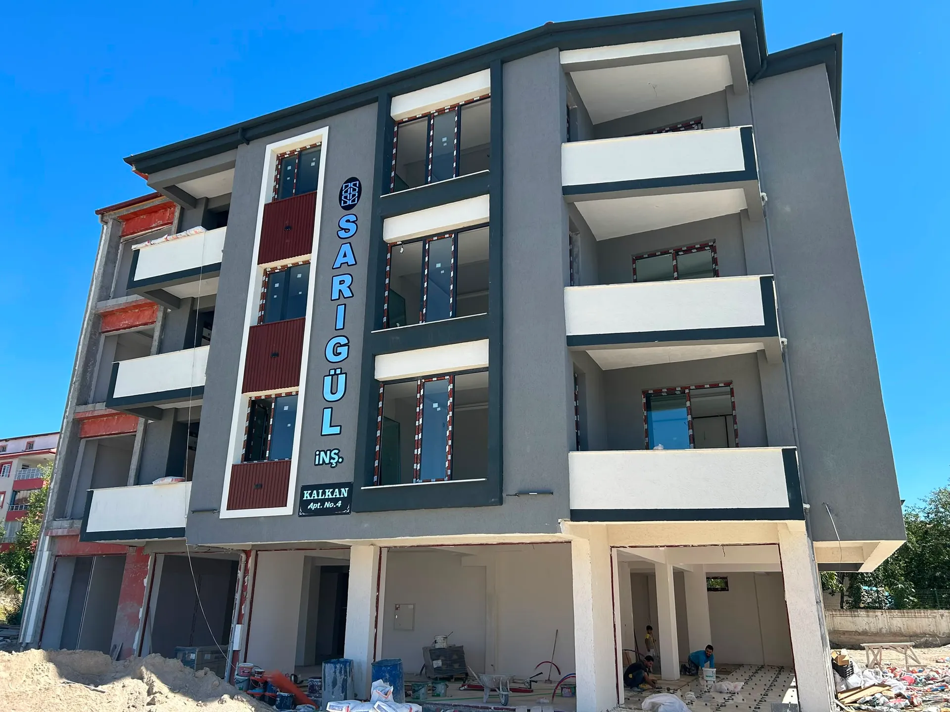 ARAP OSMAN MAHALLESİ'NDE SATILIK 2+1 DAİRE