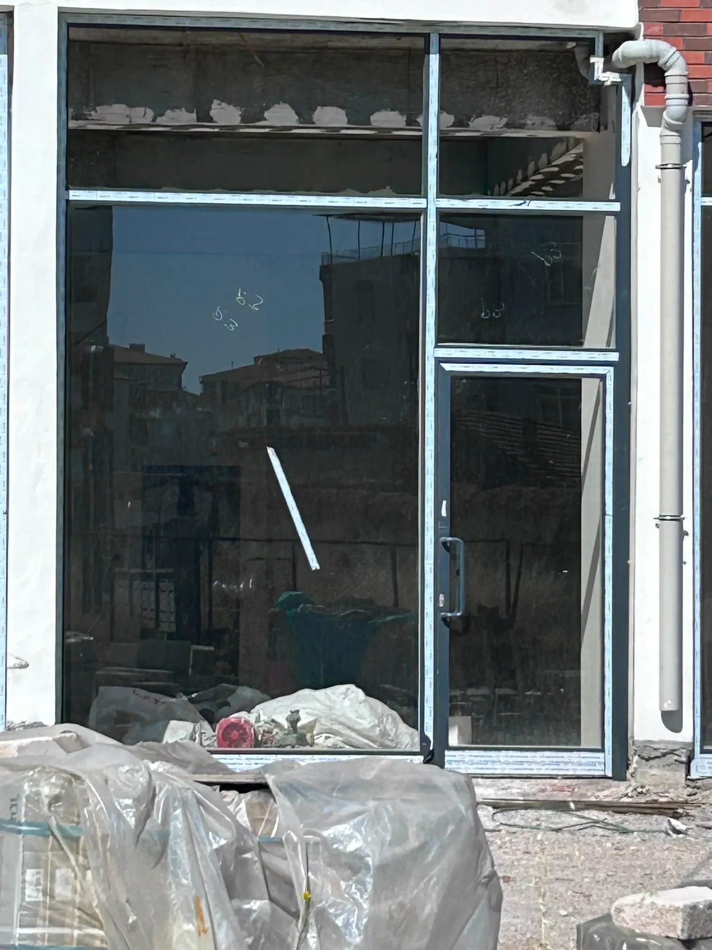KARAKAVAK MAHALLESİ'NDE KİRALIK DÜKKAN