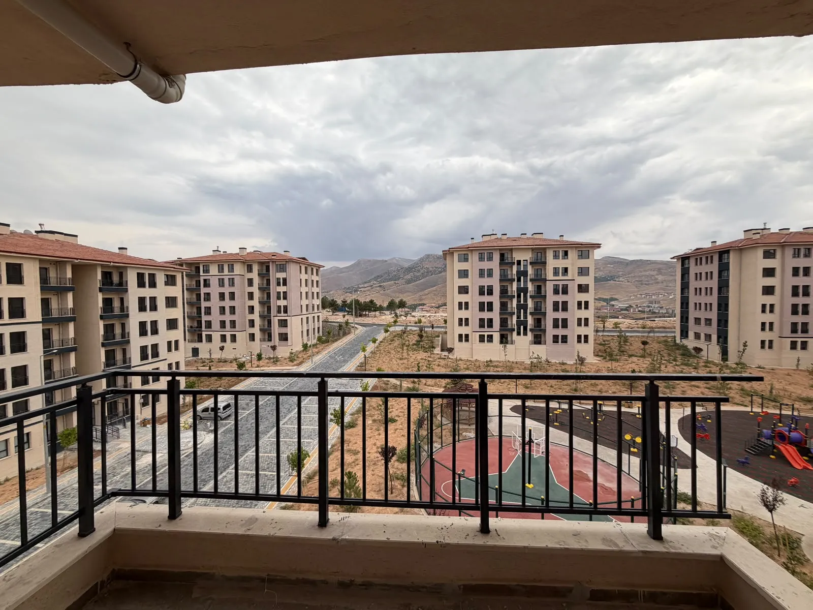 MED YAPI TUTAL DAN BAHÇEBAŞI TOKİDE 3+1 KİRALIK DAİRE