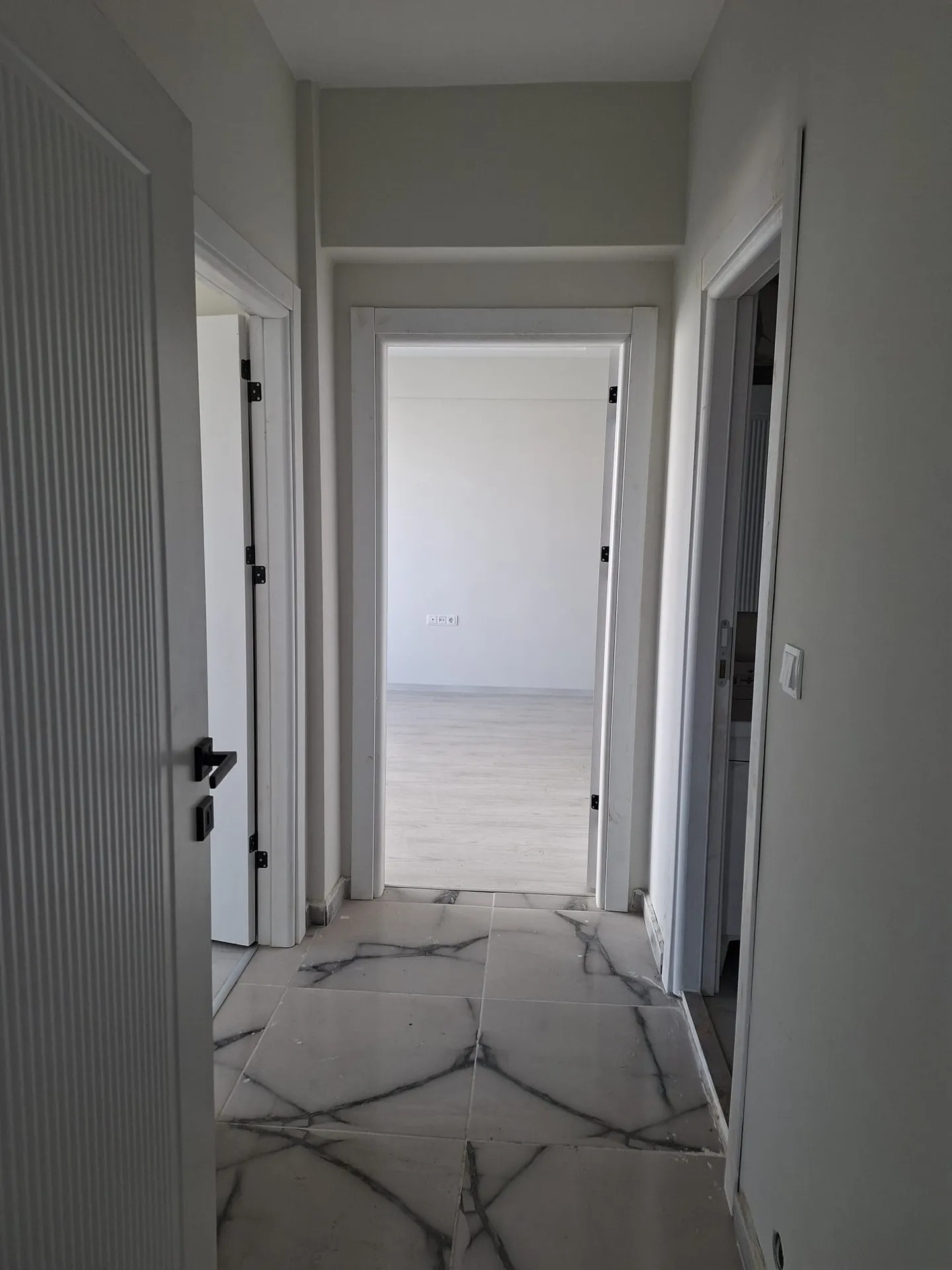 FAHRİKAYAHANDA SATILIK 3+1 FIRSAT DAİRE!
